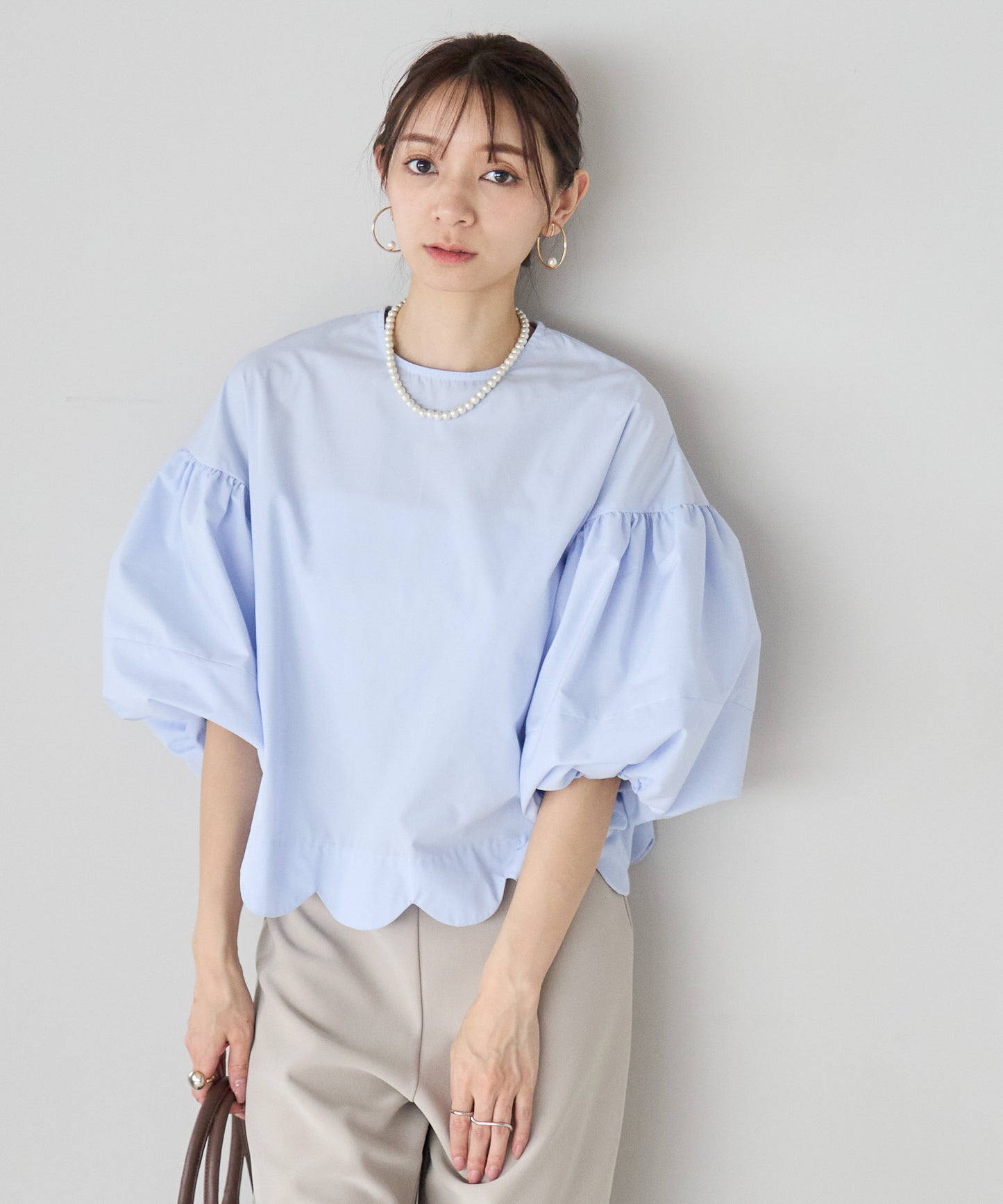 バルーンスリーブスカラップブラウス