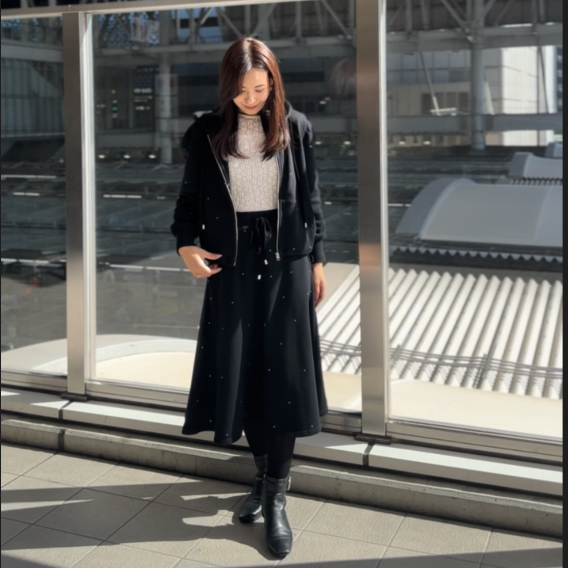 【10月10日(金)13時〜販売開始】ラインストーンミストパーカー　