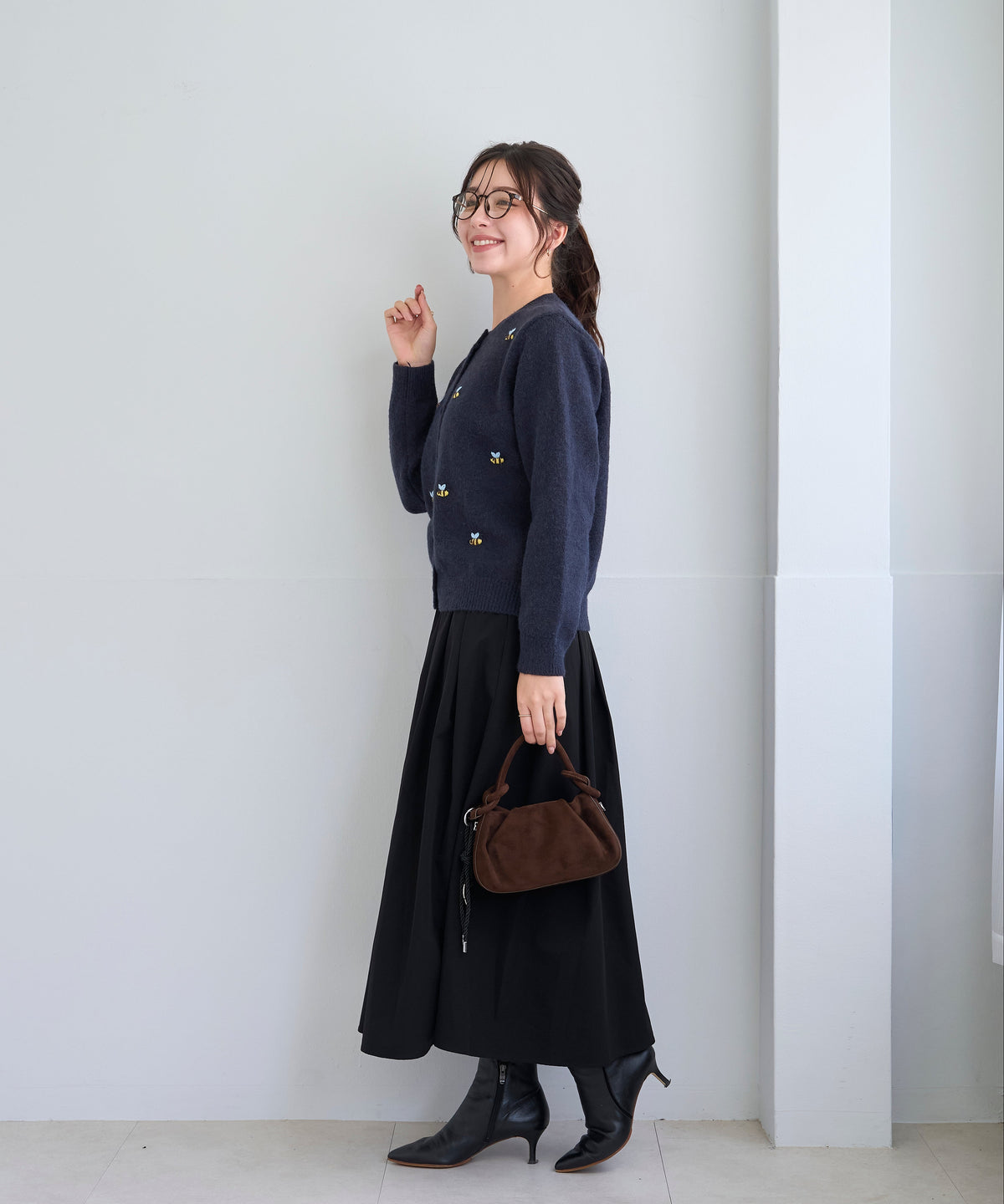 【10月18日(日)20時〜新発売】ミツバチ刺繍ニットカーディガン