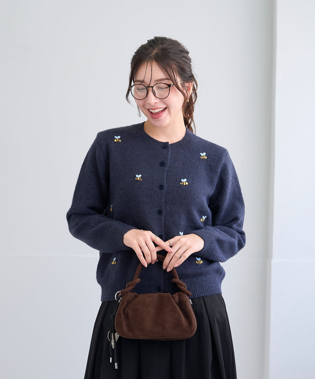 【10月18日(日)20時〜新発売】ミツバチ刺繍ニットカーディガン