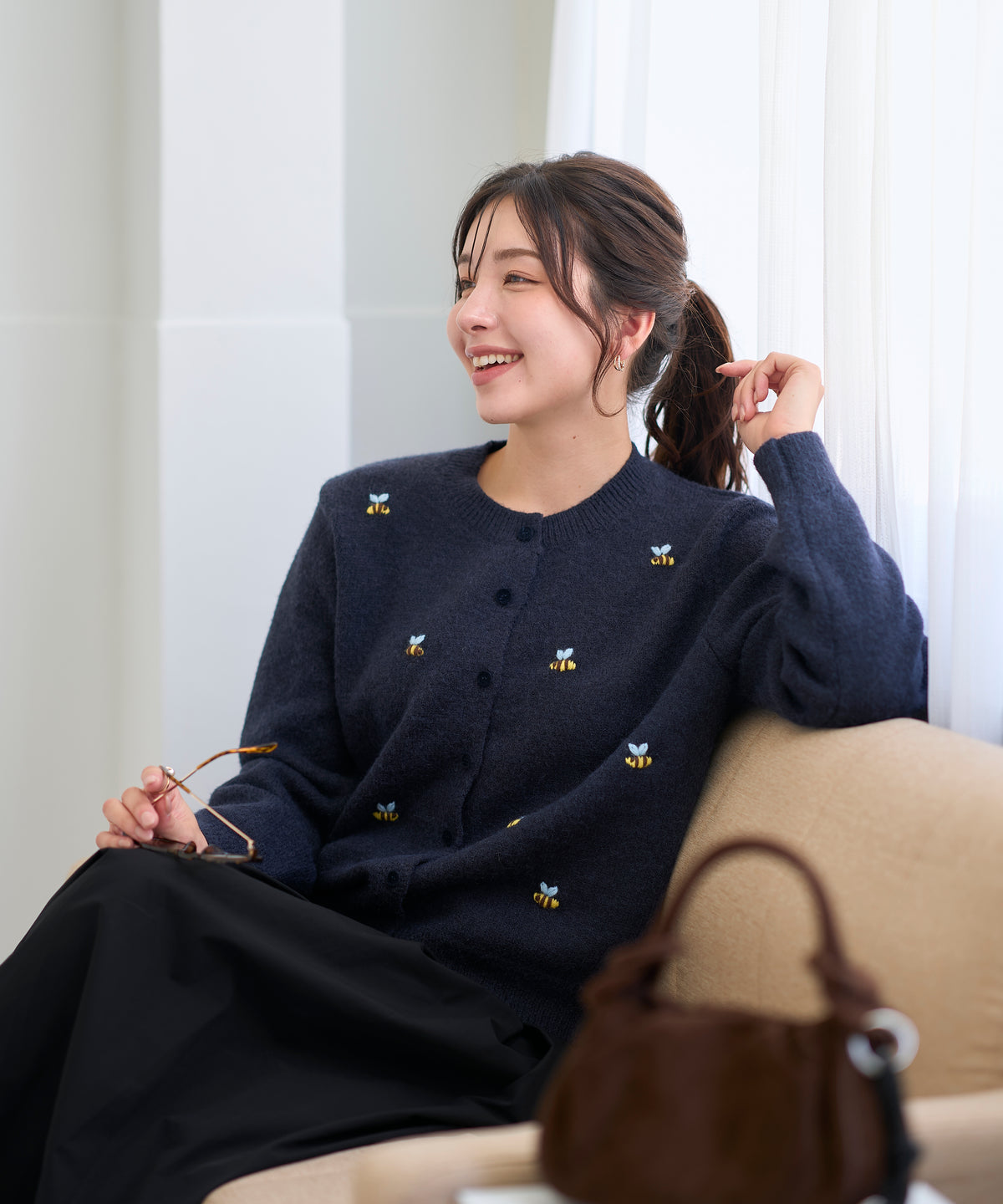 【10月18日(日)20時〜新発売】ミツバチ刺繍ニットカーディガン
