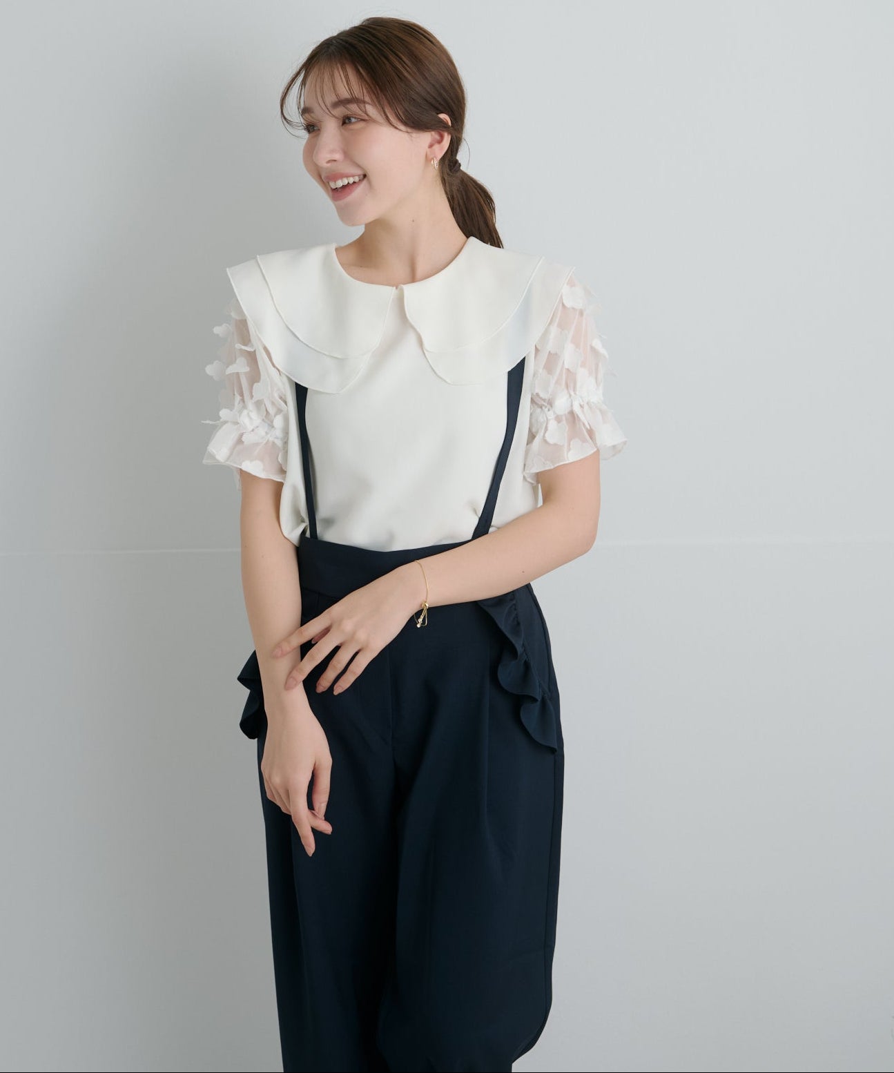 【5月10日(日)20時〜第２段予約販売開始】フローラルペタルショートスリーブブラウス