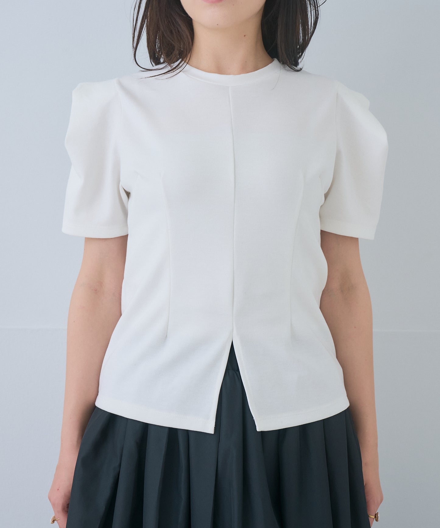 【5月17日(日)20時〜新発売】フォルムスリーブカットソー