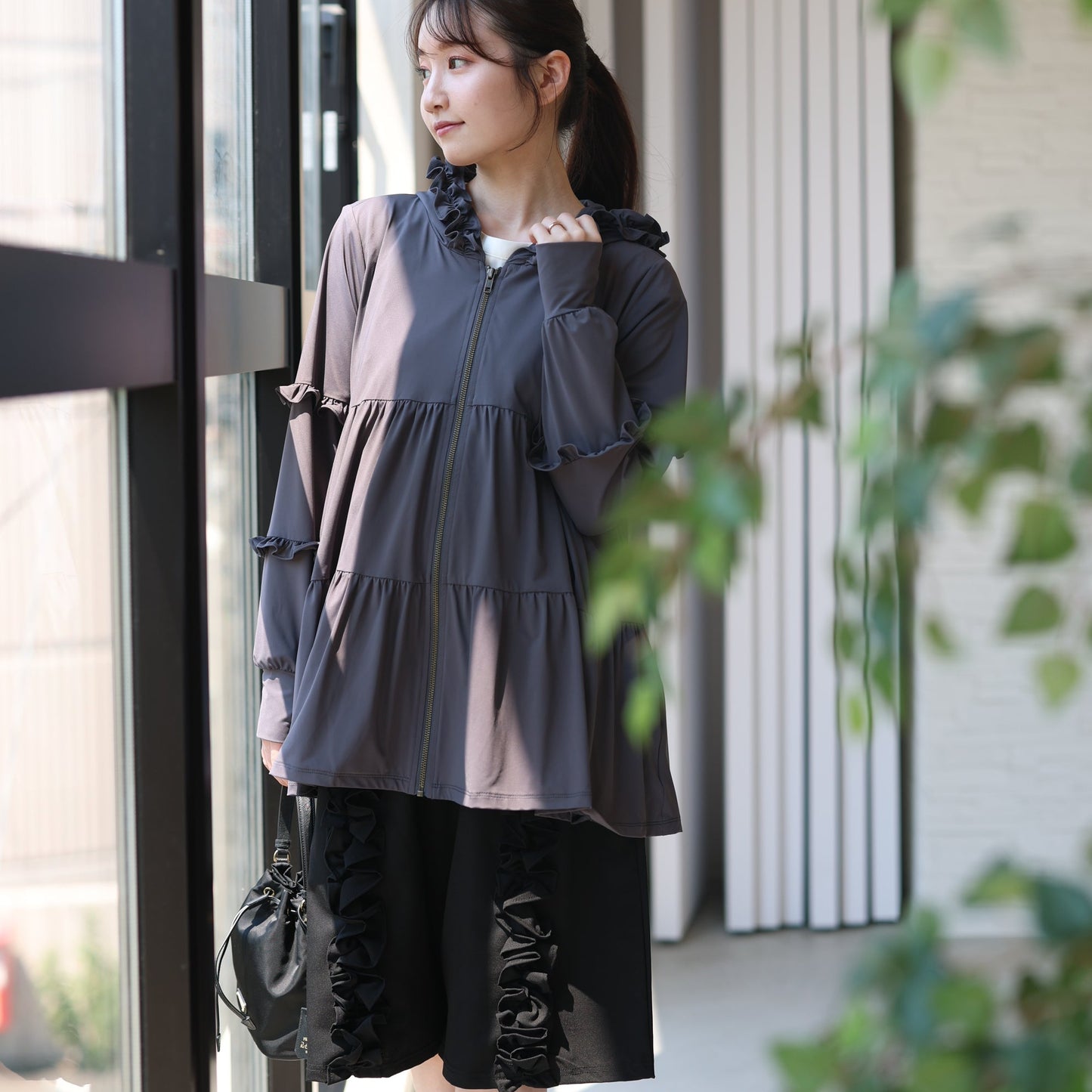 【8月3日(日)20時〜新発売】25AW UVカット99.9%フリルティアードパーカー