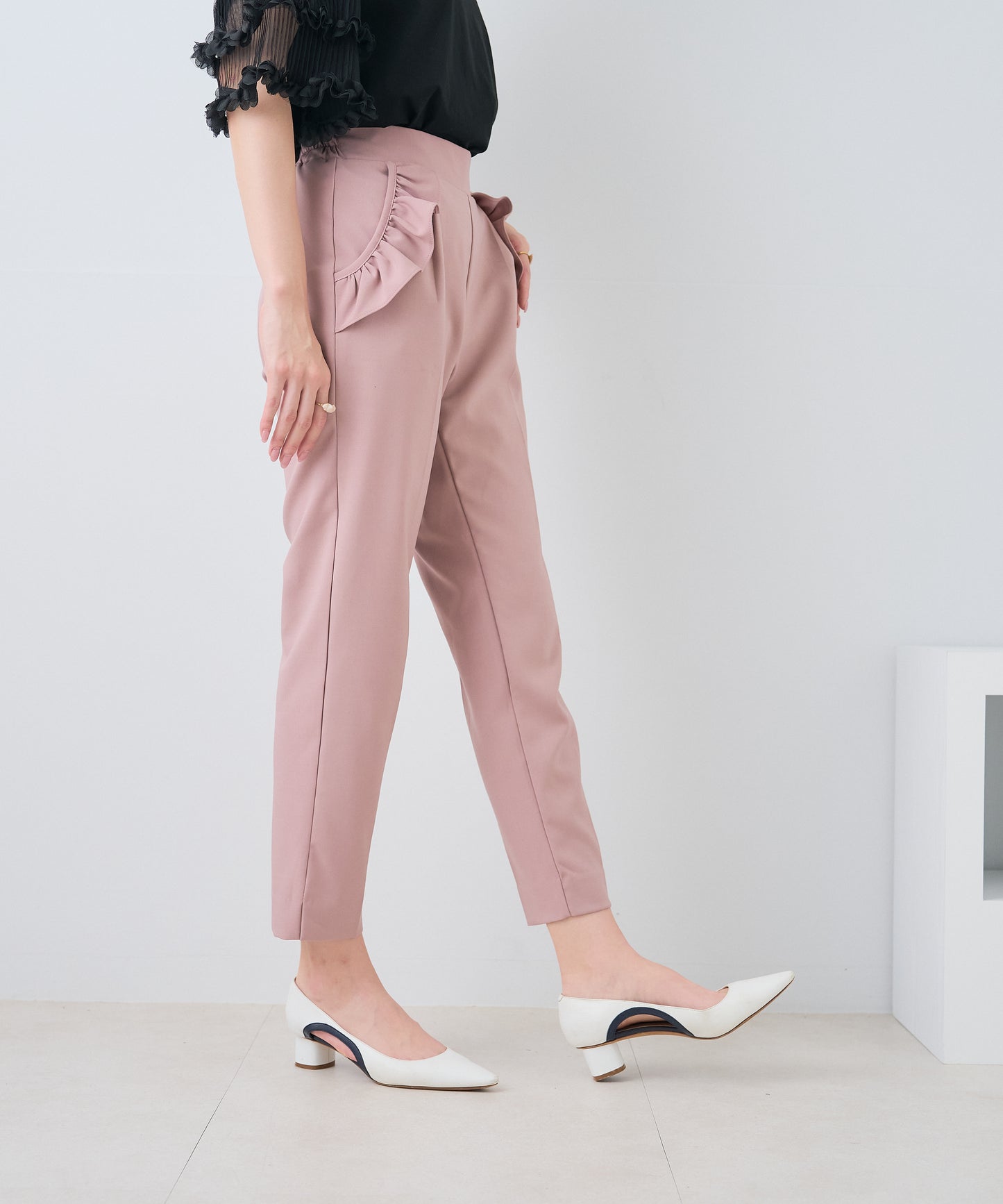 【8月5日(水)20時〜待望の再入荷】フリルポケットパンツ