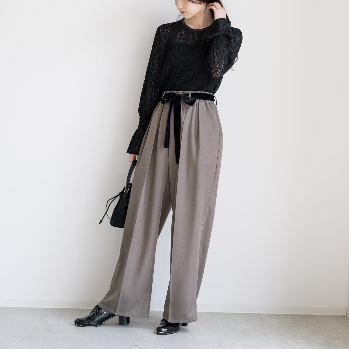 【9月13日(金)13時〜新発売】25AWベロアリボンベルトパンツ　