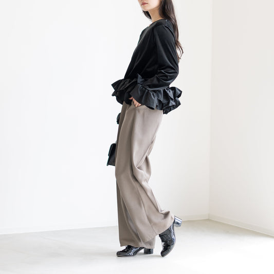 【9月12日(金)13時〜新発売】25AWラッフルヘムベロアトップス　　　