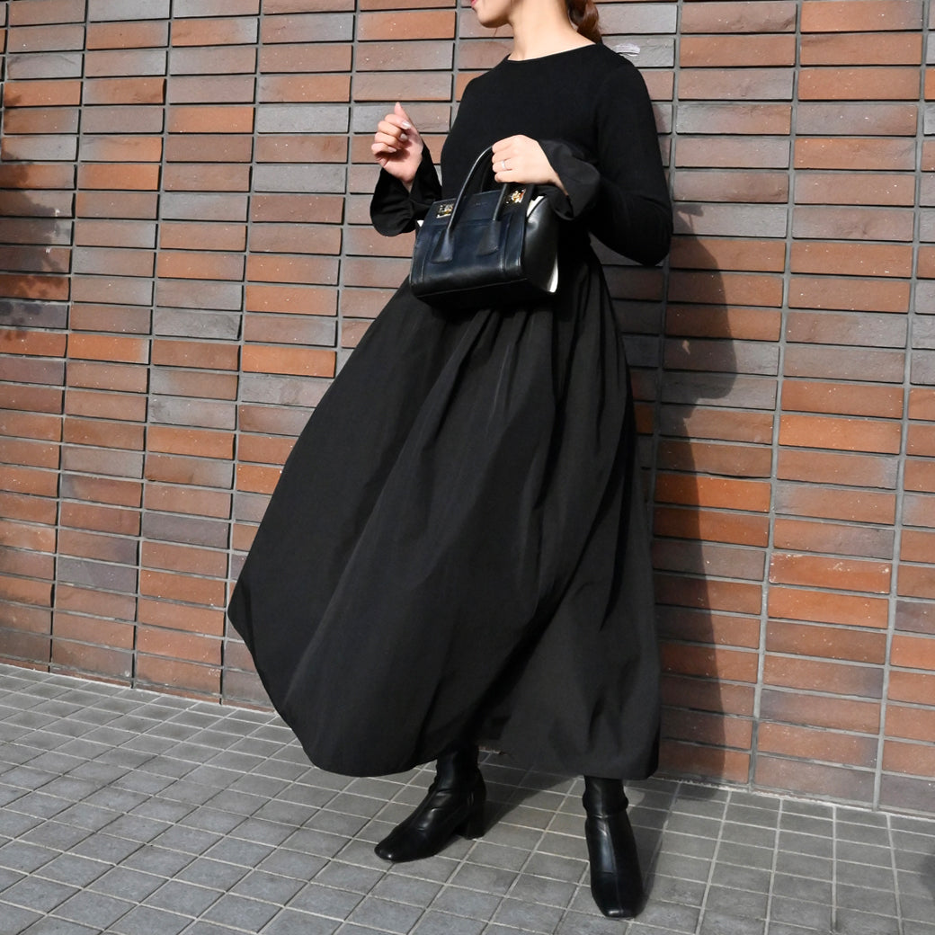 veryアンサンブルに見えるワンピース　ラスト　再入荷　ネイビー　新品 veryアンサンブルに見えるワンピースラスト再入荷ネイビー新品