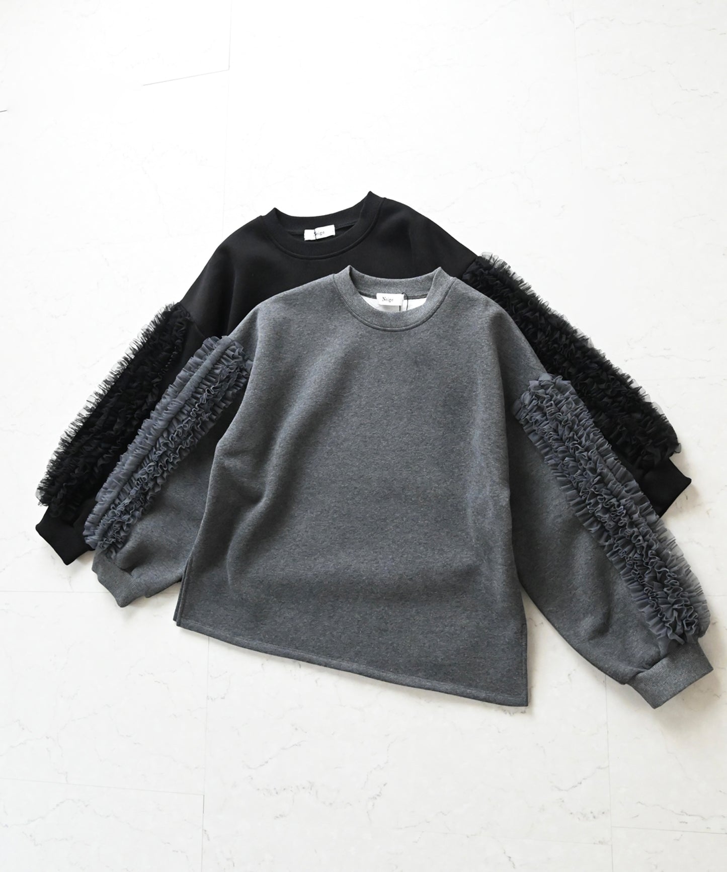 【12月14日(日)20時〜再再再再再再々入荷】袖チュール裏起毛トップス