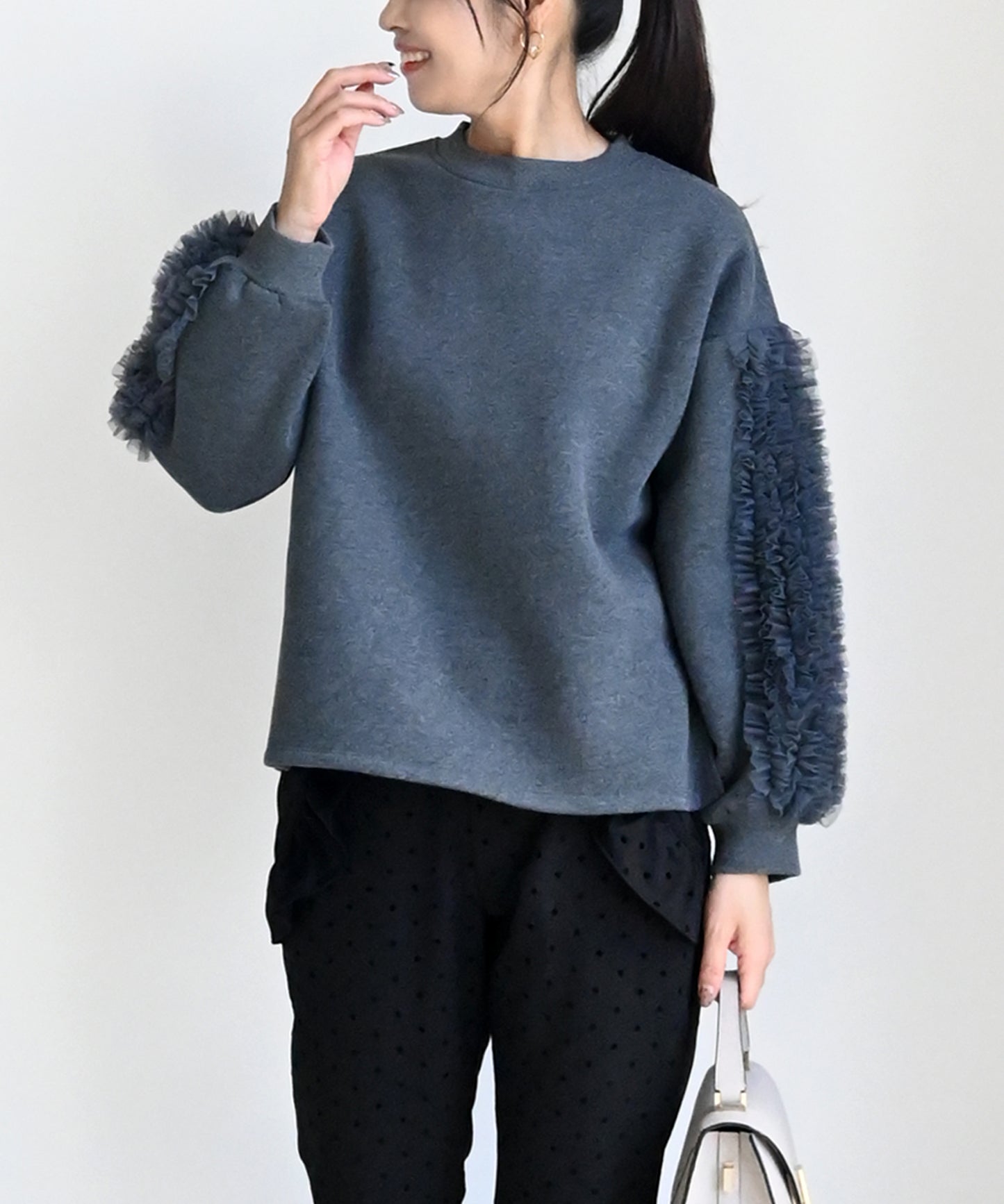 【12月14日(日)20時〜再再再再再再々入荷】袖チュール裏起毛トップス